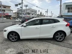 ボルボ V40