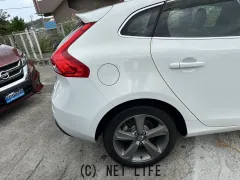 ボルボ V40