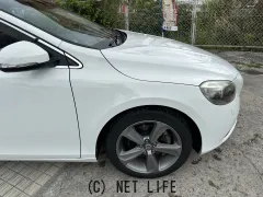 ボルボ V40
