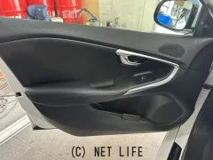 ボルボ V40