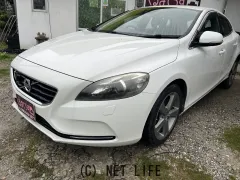 ボルボ V40