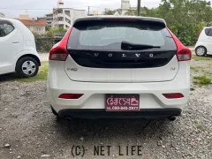 ボルボ V40