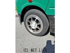 ダイハツ ミラウォークスルーバン