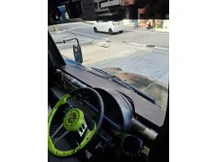 ダイハツ ミラウォークスルーバン