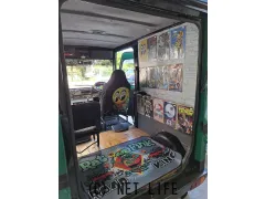 ダイハツ ミラウォークスルーバン