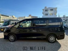 トヨタ ヴォクシー