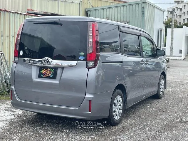 トヨタ ヴォクシー