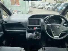 トヨタ ヴォクシー