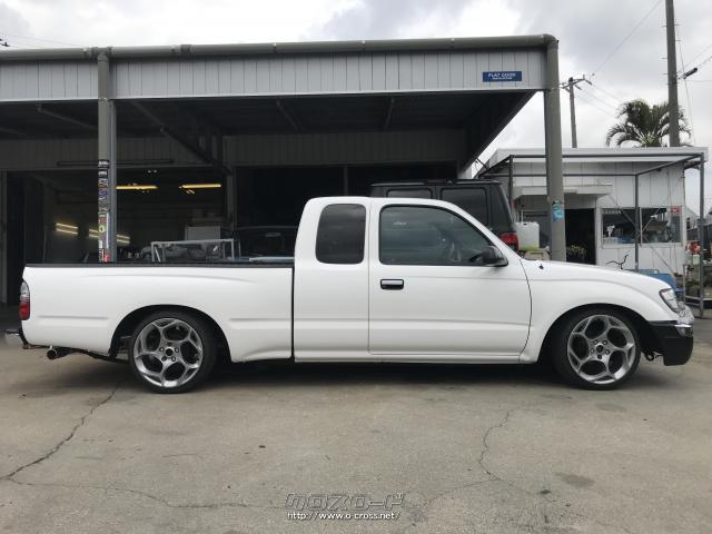 米国トヨタ タコマ エクストラキャブ SR5・2000(H12)年式・ホワイト