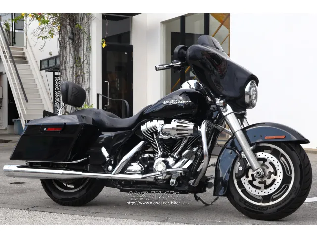 上品にカスタムしたツーリングをお手頃な価格帯でご用意しました! ハーレーダビッドソン FLHX1580