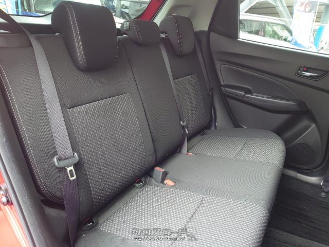 大人二人が余裕で座れるスペースがあり快適です。 スズキ スイフト
