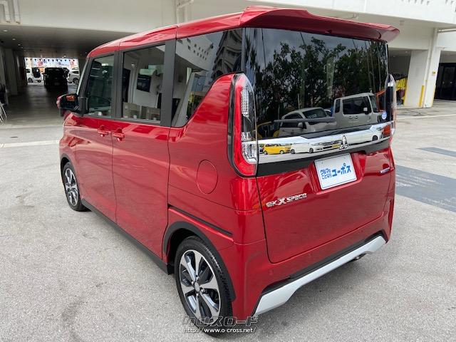 サイドシルガーニッシュとホイールアーチをブラックとし、前後バンパー下部のスキッドプレート形状部をシルバーとすることで、SUVらしさを強調した 三菱 eKクロススペース