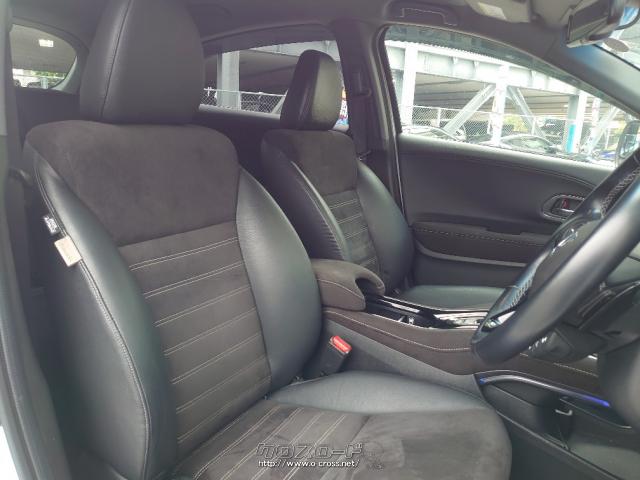 快適装備にはドアの施錠・解錠に連動してドアミラーが自動で開閉する「オートリトラミラー」を全タイプに標準装備 ホンダ ヴェゼル