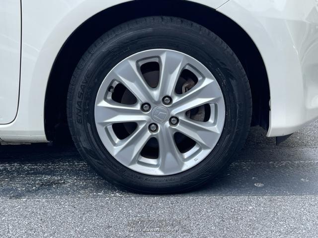 タイヤサイズ(前)175/65R15 84Sタイヤサイズ(後)175/65R15 84S最小回転半径4.9m ホンダ フィットハイブリッド