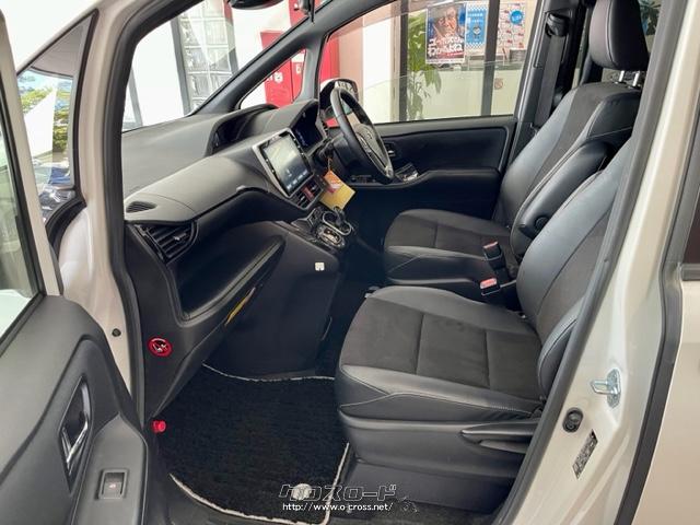 JC08モード燃費23.8km/リットル トヨタ ノア