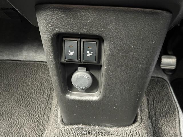 寒い日に必要なシートヒーター。エアコンとは違いすぐに温まります。 スズキ ハスラー