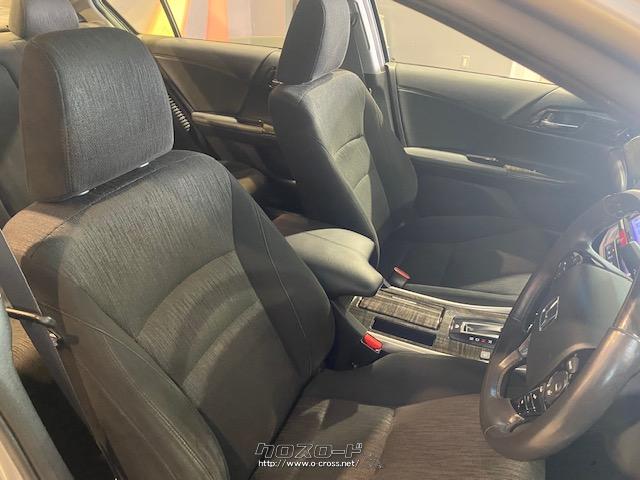 ホールド感とクッション性を兼ね備えたフロントシート ホンダ アコードハイブリッド