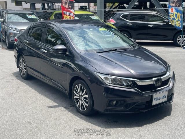 前後のバンパーデザインを変更することで、よりスポーティーで洗練されたデザインとした ホンダ グレイス