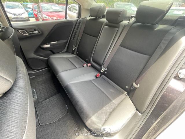 最高出力110ps(81kW)/6000rpm最大トルク13.7kg・m(134N・m)/5000rpm ホンダ グレイス