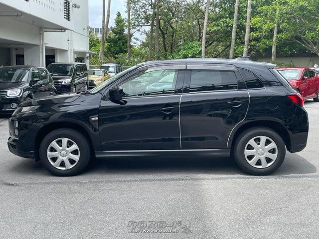 リヤデザインは、車幅いっぱいにまで広がる水平基調のテールランプデザインと、バンパーサイドにブラックのガーニッシュを採用することで、ワイド感と安定感を演出 三菱 RVR