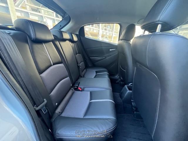 本革はしなやかな手触りのものを使用し、上質な使い心地を提供している。 マツダ デミオ