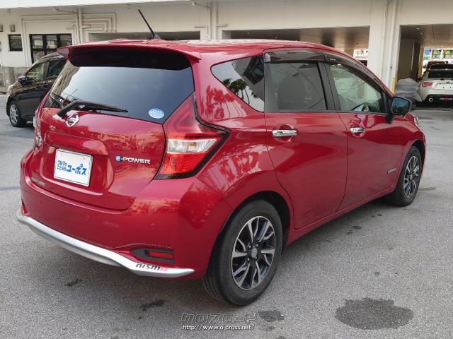 新パワートレイン「e‐POWER」は、従来の駆動方式とは一線を画す新しい電動パワートレインで搭載しているガソリンエンジンにより発電し、その電力を利用してモーターの力で走行 日産 ノート