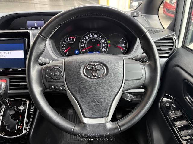 ユーポス奥武山店は軽自動車からミニバン、スポーツカーと様々なジャンルの車両を多く取り扱っております。まだ何の車種か決めていない方はぜひ当店から探しませんか。お気軽にお越しください。 トヨタ ヴォクシー