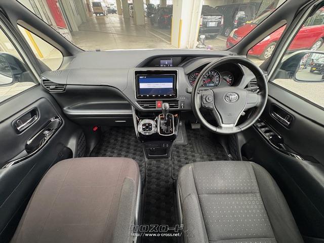 気になる月々のお支払額をシュミレーションできます。ローン審査もその場で調べることも可能です。その他に自動車保険のご相談も大歓迎です。売却のみのお客様でも大歓迎ですよ。売るのも買うのもユーポスへ。 トヨタ ヴォクシー