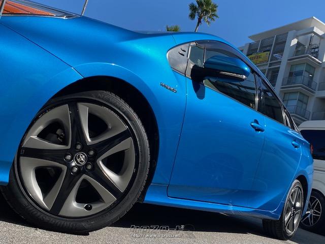 17インチアルミホイールは、樹脂加飾部にチタン調の塗装を採用 トヨタ プリウス