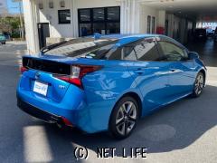 トヨタ プリウス