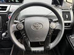 トヨタ プリウスα