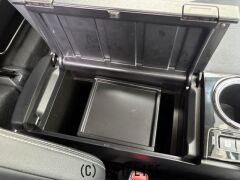 トヨタ プリウスα