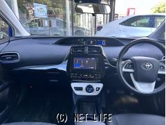 トヨタ プリウス