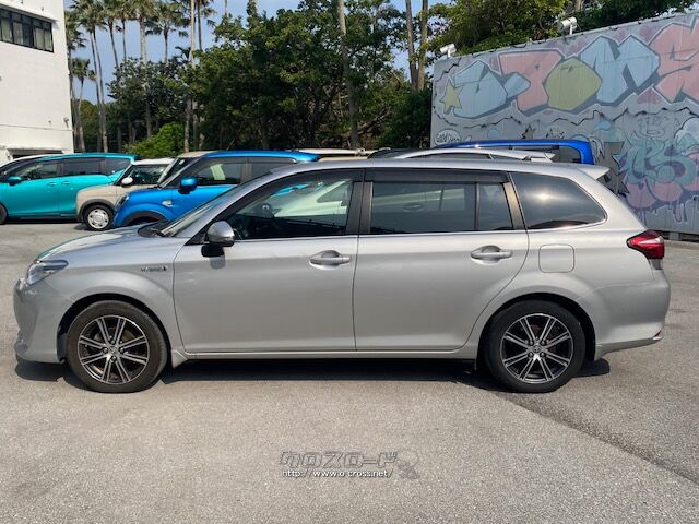 グレードはハイブリッドシステムを搭載した「ハイブリッドG」 トヨタ カローラフィールダー