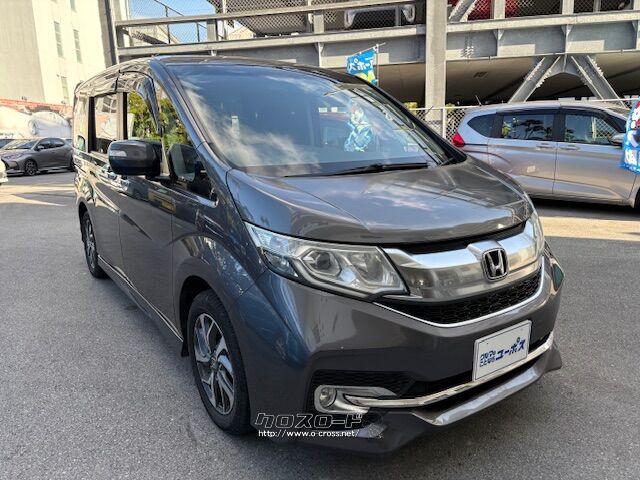 独自発想から生まれたわくわくゲートの新しさを、左右非対称のデザインで表現 ホンダ ステップワゴン