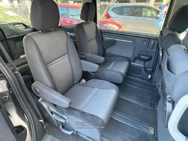 自社工場を完備している為、納車後のアフターフォローもお任せください ホンダ ステップワゴン