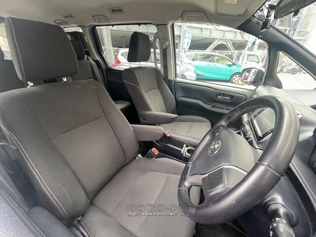 お問い合わせはユーポス奥武山店まで!098-852-0810 トヨタ エスクァイア