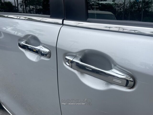 お問い合わせはユーポス奥武山店まで!098-852-0810 トヨタ エスクァイア