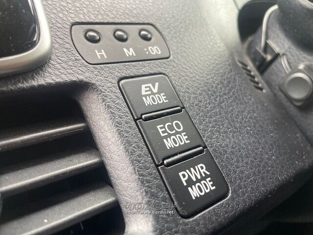 お問い合わせはユーポス奥武山店まで!098-852-0810 トヨタ エスクァイア