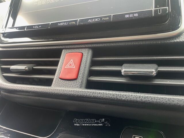 お問い合わせはユーポス奥武山店まで!098-852-0810 トヨタ エスクァイア