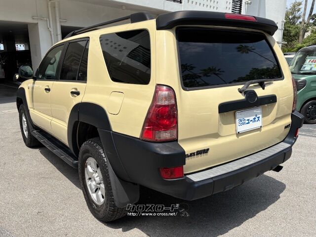 搭載されるエンジンは、ガソリンが185馬力の3.4L トヨタ ハイラックスサーフ