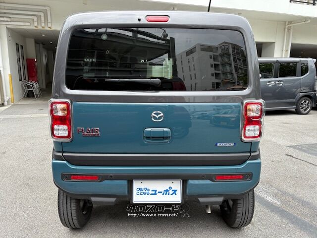 デザイン面では、フレアクロスオーバーの個性的なキャラクターを保ちつつ、よりタフ。 マツダ フレアクロスオーバー