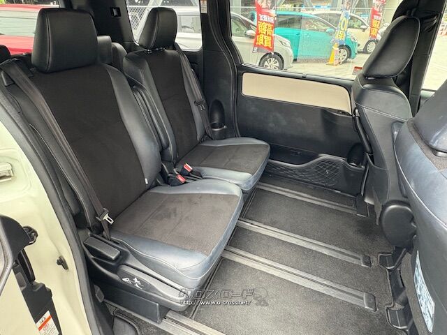 お問い合わせはユーポス奥武山店まで!098-852-0810 トヨタ ノア