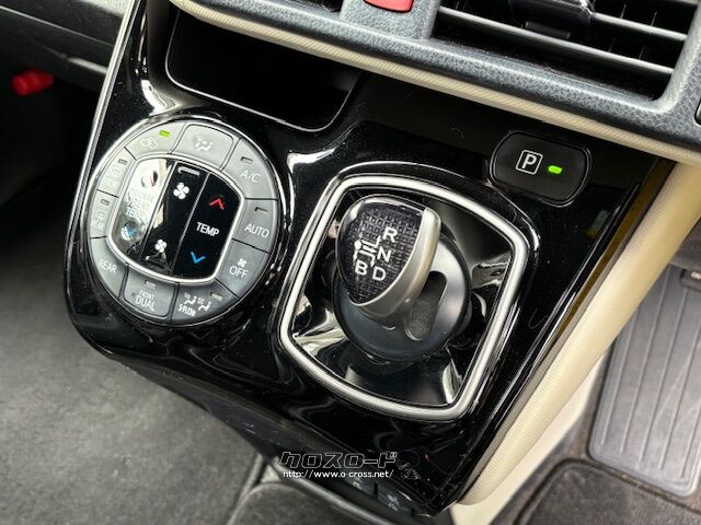 お問い合わせはユーポス奥武山店まで!098-852-0810 トヨタ ノア