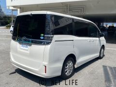 トヨタ ヴォクシー