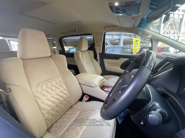 杢柄(もくがら)の間に金属的な輝きを持たせ深みを表現した上質な茶木目調 トヨタ アルファード