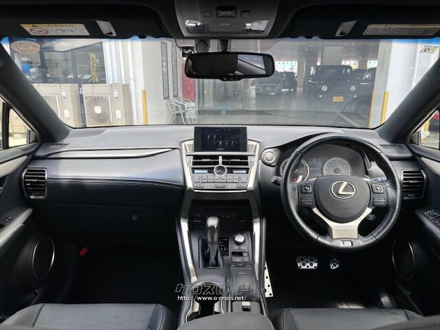 ドライバーによる発進操作をサポートするなど、利便性と環境性能を両立。 レクサス NX