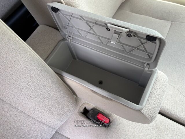 お問い合わせはユーポス奥武山店まで!098-852-0810 ダイハツ ムーヴキャンバス