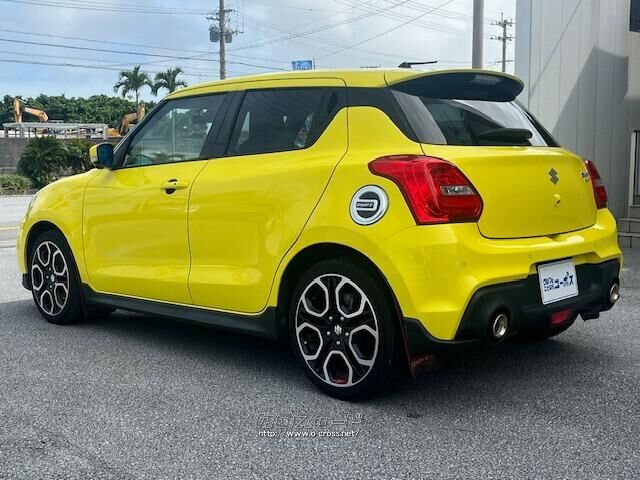より高性能なホットハッチバックへと進化させた。 スズキ スイフト