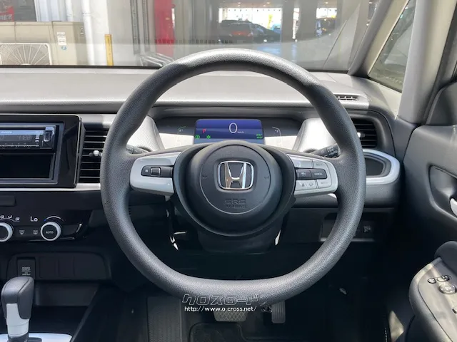 計8つのソナーセンサーと合わせて、前方を広角に検知するフロントワイドビューカメラ ホンダ フィット